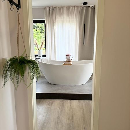 Leonardo Wuerzburg I Freistehende Badwanne 아파트 외부 사진